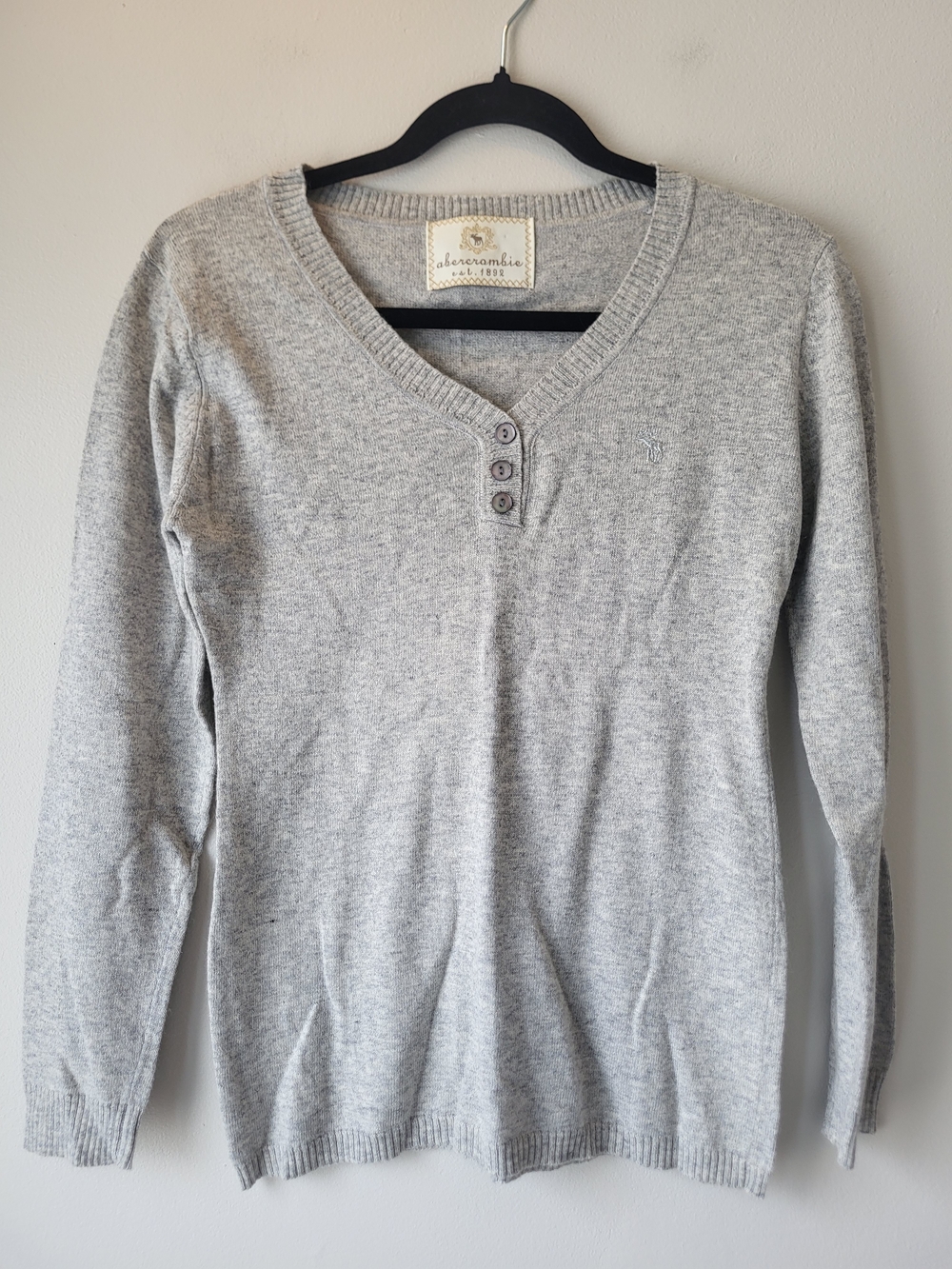 Abercrombie Wool Lightweight V-Neck Cottage Core Button Sweater - Light Gray